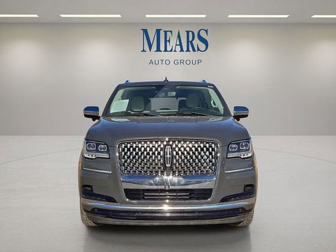 Used 2023 Lincoln Navigator Black Label image 8