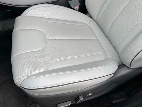 Used 2025 Hyundai Palisade SEL AWD/4WD image 26