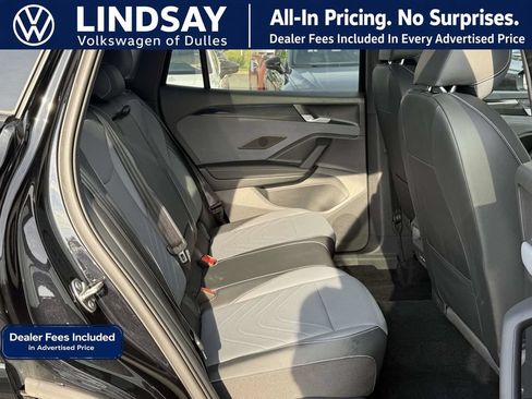 Used 2025 Volkswagen Tiguan SE R-Line AWD/4WD image 13