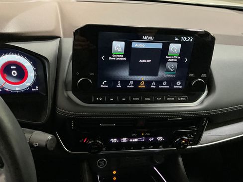 Used 2023 Nissan Rogue Platinum w/ Platinum Premium Package image 7