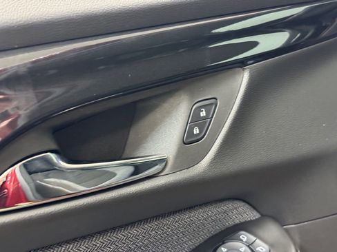 Used 2025 Chevrolet TrailBlazer LT w/ Convenience Package image 9