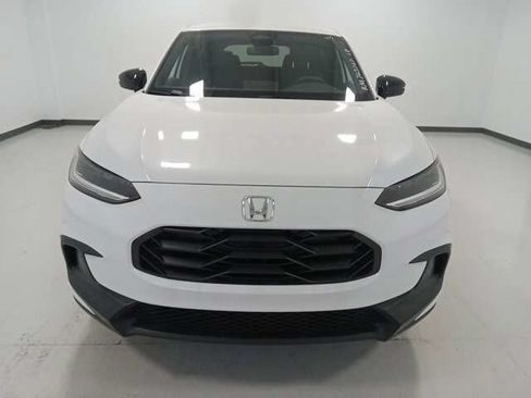 Used 2024 Honda HR-V Sport image 2