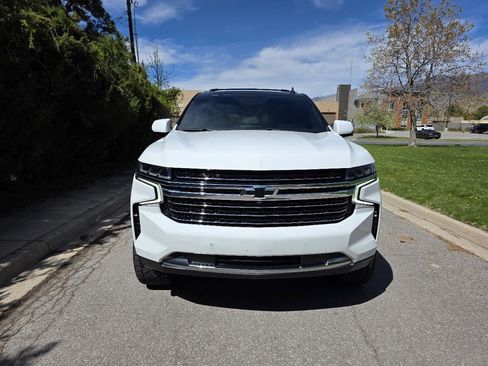 Used 2023 Chevrolet Tahoe LT w/ Luxury Package image 4