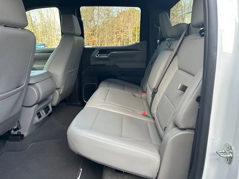 Used 2025 GMC Sierra 1500 SLT image 19