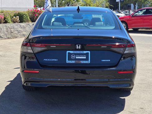Used 2024 Honda Accord EX-L image 6
