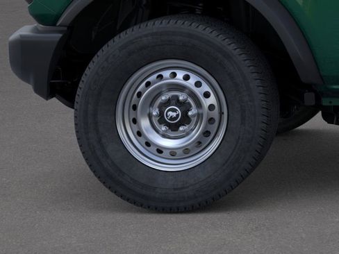 New 2025 Ford Bronco Base image 21