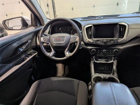 Used 2022 GMC Terrain SLE w/ Driver Convenience Package image 14