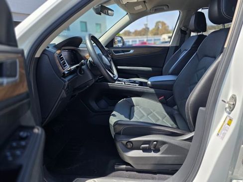 Used 2024 Volkswagen Atlas SE FWD image 15