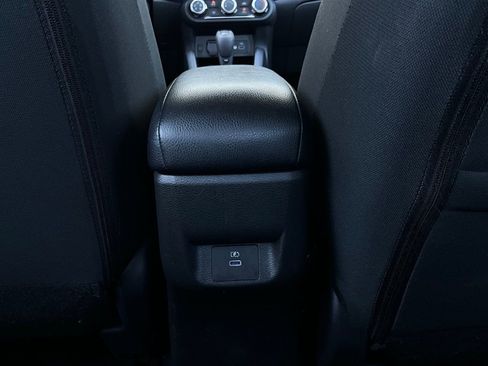 Used 2025 Nissan Versa SV image 12