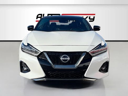 Used 2022 Nissan Maxima SR w/ Sport Mat Group FWD image 2