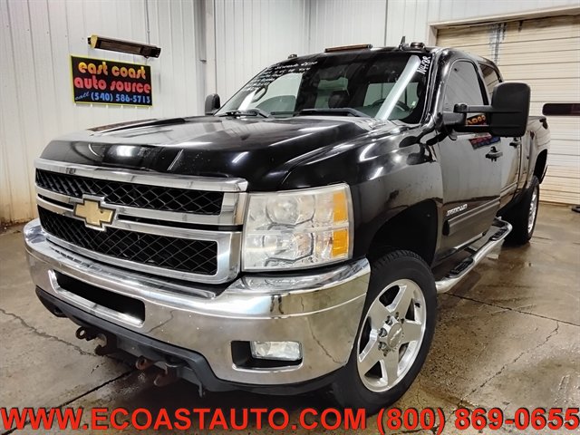 Used 2011 Chevrolet Silverado 2500 LT w/ Interior Plus Package AWD/4WD image 4