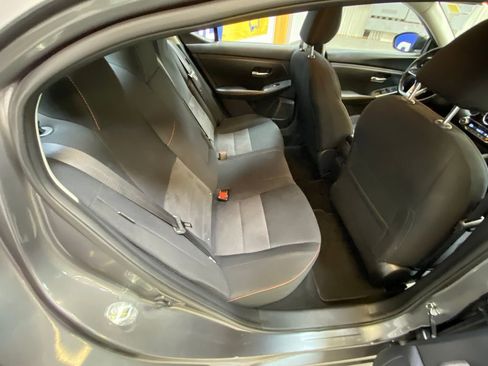Used 2025 Nissan Sentra SR FWD image 27