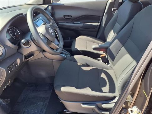 New 2025 Nissan Kicks Play S image 12
