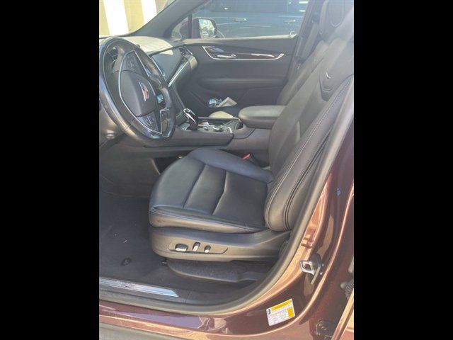 Used 2022 Cadillac XT5 Premium Luxury w/ Technology Package FWD image 7