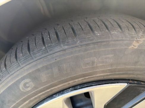 Used 2019 Nissan Altima 2.5 S AWD/4WD image 12