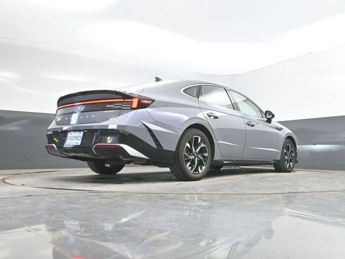 Used 2025 Hyundai Sonata SEL FWD image 42