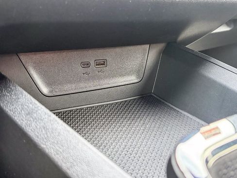 Used 2025 Chevrolet Equinox RS w/ Safety and Technology Package image 32