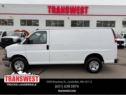 Used 2024 Chevrolet Express 2500 w/ Driver Convenience Package image 2