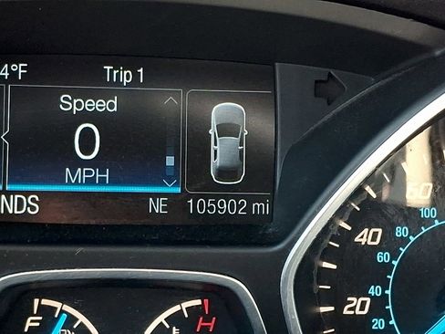 Used 2015 Ford Escape SE w/ Equipment Group 201A FWD image 17