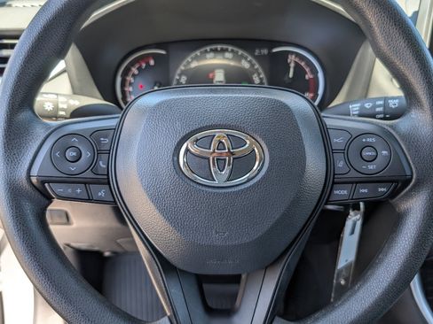 Used 2025 Toyota RAV4 LE FWD image 18