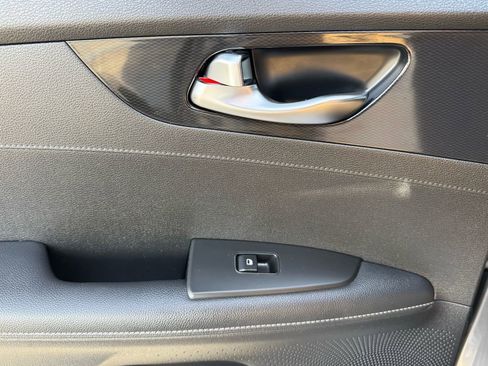 Used 2023 Kia Forte GT-Line w/ GT-Line Premium Package image 15