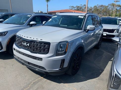 Certified 2022 Kia Telluride EX w/ EX Premium Package AWD/4WD image 1