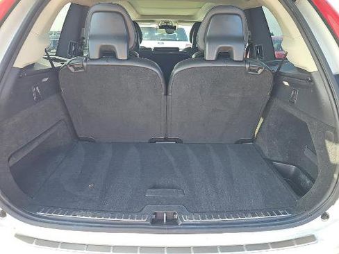 Used 2018 Volvo XC90 T5 Momentum image 7