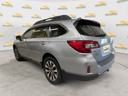 Used 2017 Subaru Outback 2.5i Limited image 3