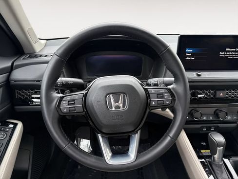 Used 2023 Honda Accord Touring image 12