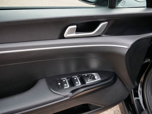 Used 2023 Kia K5 GT-Line image 10