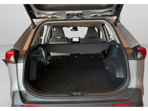 Certified 2025 Toyota RAV4 XLE w/ Convenience Package FWD image 35