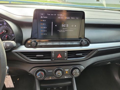 Used 2024 Kia Forte LXS FWD image 19