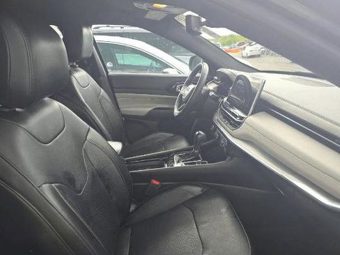 Used 2023 Jeep Compass Limited image 19