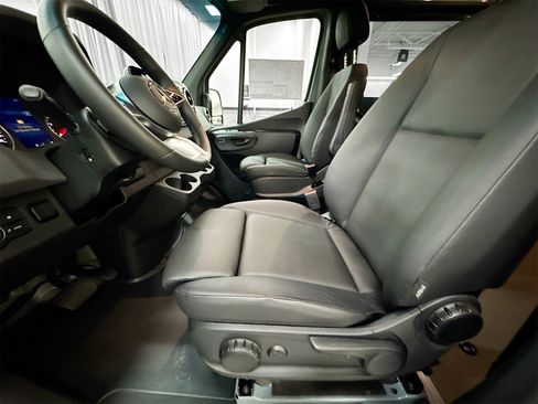New 2025 Mercedes-Benz Sprinter 2500 image 21