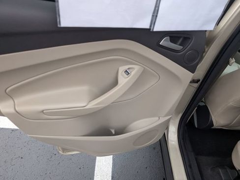Used 2017 Ford Escape Titanium AWD/4WD image 11