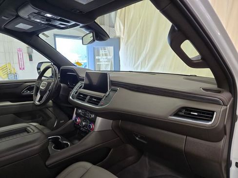 Used 2022 GMC Yukon SLT w/ SLT Luxury Package AWD/4WD image 41