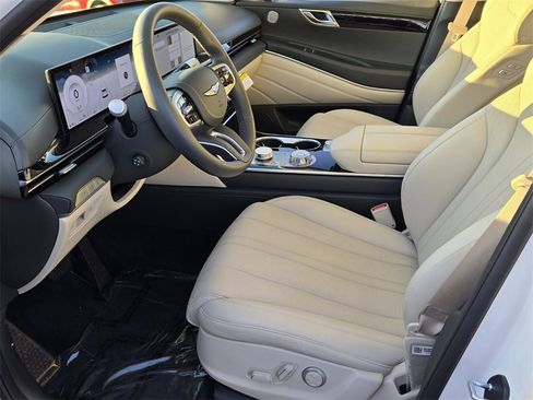 Used 2025 Genesis GV80 2.5T Standard image 10