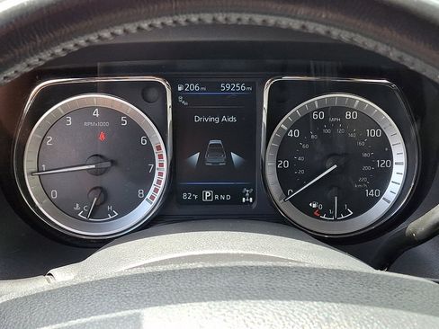 Used 2019 Nissan Titan SV w/ SV Convenience Package AWD/4WD image 24