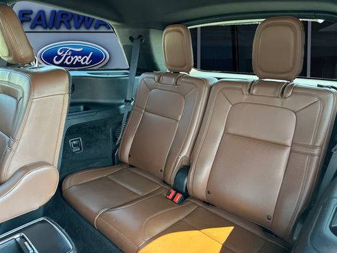 Used 2020 Lincoln Aviator Reserve w/ Equipment Group 202A AWD/4WD image 12