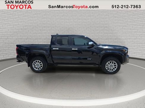 Used 2024 Toyota Tacoma Limited w/ Limited Package (LT) AWD/4WD image 5