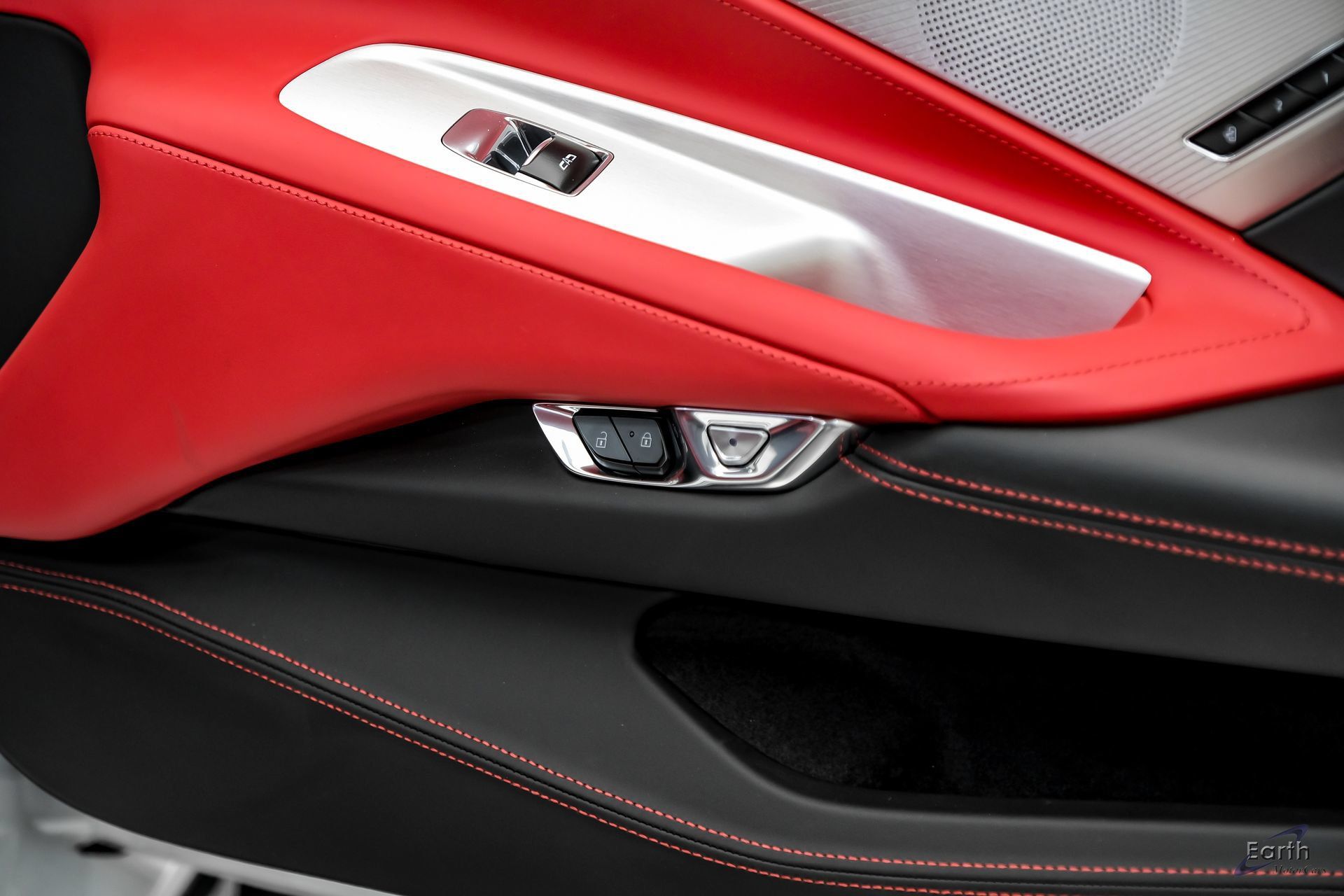 Used 2024 Chevrolet Corvette Stingray Premium Conv w/ Z51 Performance Package RWD image 95