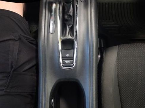 Used 2021 Honda HR-V Sport image 25