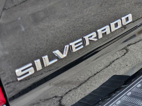 Used 2025 Chevrolet Silverado 1500 LT AWD/4WD image 12