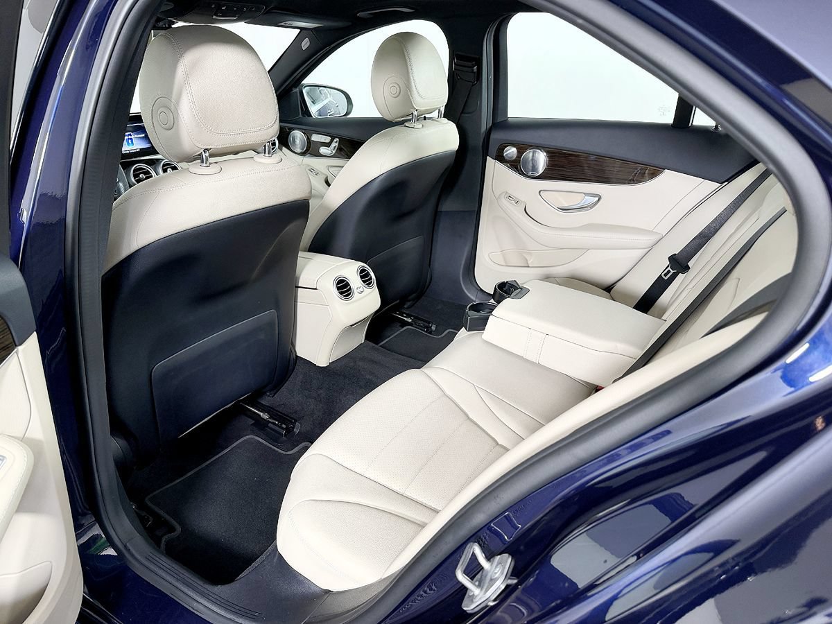 Used 2018 Mercedes-Benz C 300 4MATIC Sedan image 39