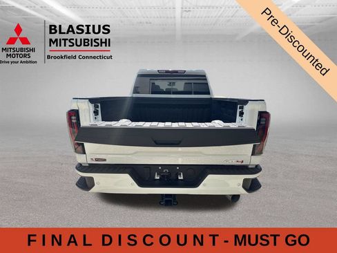 Used 2025 GMC Sierra 2500 AT4 AWD/4WD image 12