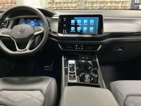 New 2026 Volkswagen Atlas Cross Sport SE AWD/4WD image 12