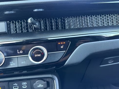 Used 2024 Honda CR-V Sport Touring image 22