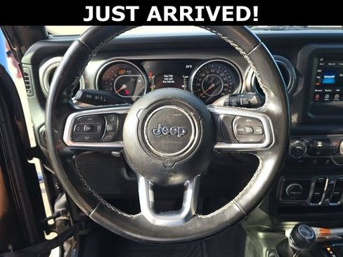 Used 2021 Jeep Wrangler Unlimited Sahara AWD/4WD image 10