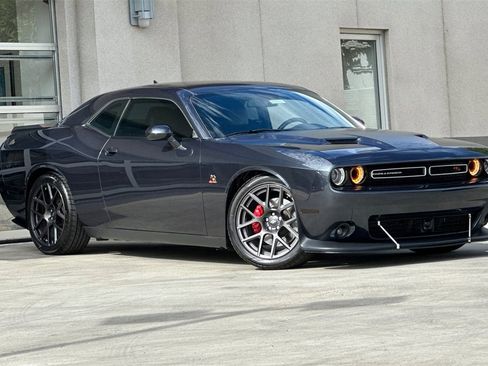 Used 2018 Dodge Challenger R/T Scat Pack w/ Leather Interior Group image 2