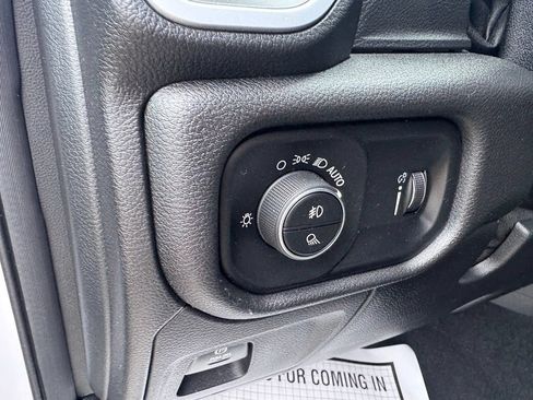 Used 2021 RAM 1500 Big Horn AWD/4WD image 15